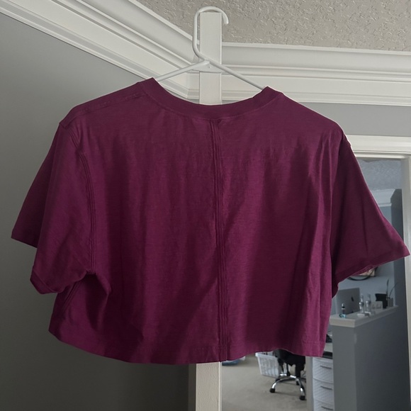 Lululemon Athletica Magenta Crop Top Size 6 - Picture 4 of 6